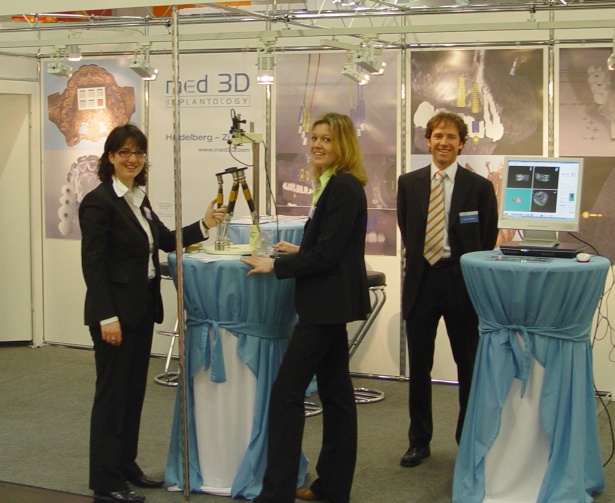 med3D_booth_IDS2005